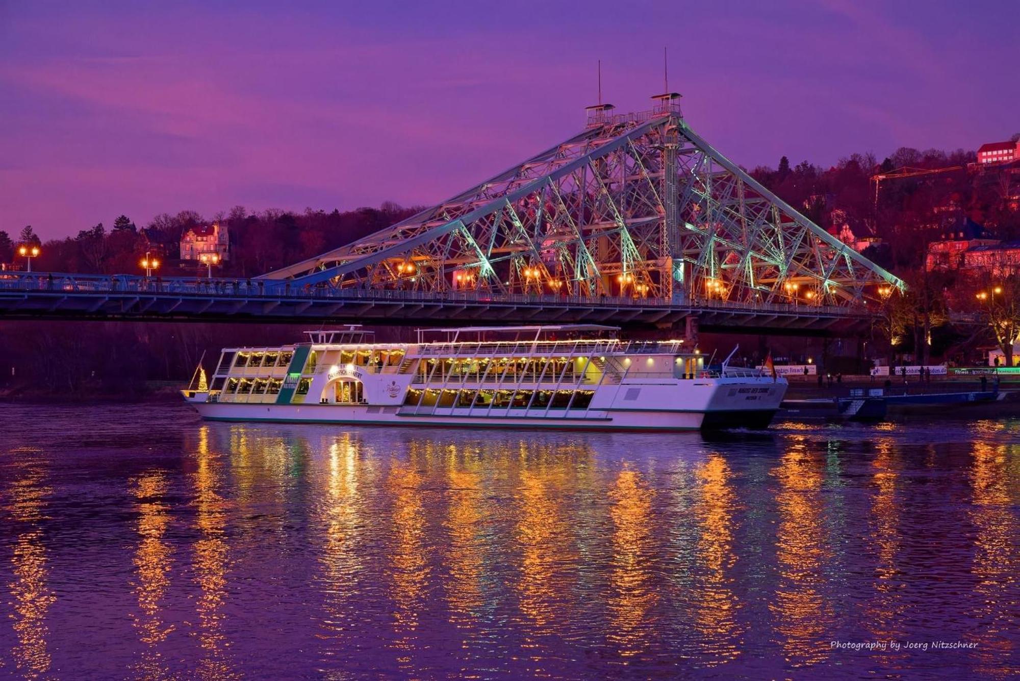 Villarina Dresden Buitenkant foto